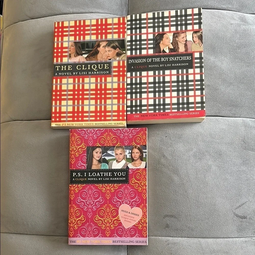 The Clique Book Set - Chapter Books (includes 3) - Picture 1 of 3